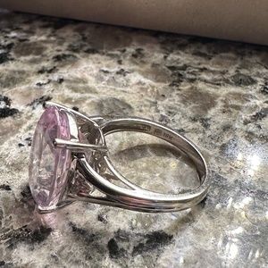 18Kt White Gold Amethyst RING Violet Oval size 7